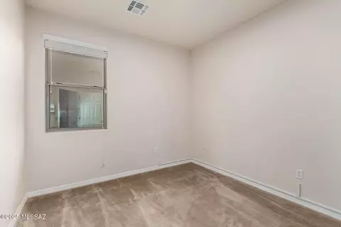Bedroom - 10377 S High Bluff Dr, Vail, AZ 85641 photo 1 of 4