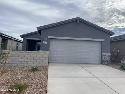 9822 N Solstice Ave, Tucson, AZ 85743