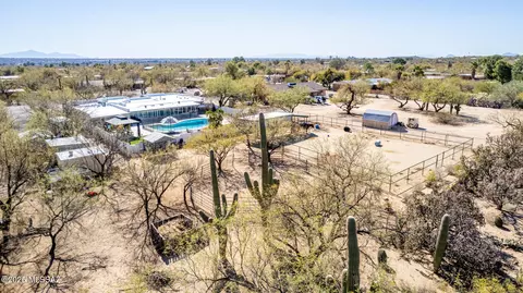 View/Area - 11341 E Calle Vaqueros, Tucson, AZ 85749 photo 3 of 4