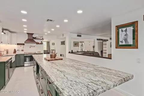Kitchen - 11341 E Calle Vaqueros, Tucson, AZ 85749 photo 2 of 8