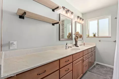 Bath - 11341 E Calle Vaqueros, Tucson, AZ 85749 photo 4 of 5