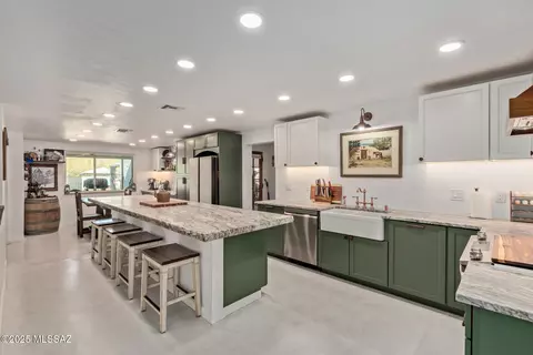 Kitchen - 11341 E Calle Vaqueros, Tucson, AZ 85749 photo 3 of 8