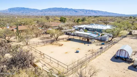 View/Area - 11341 E Calle Vaqueros, Tucson, AZ 85749 photo 4 of 4