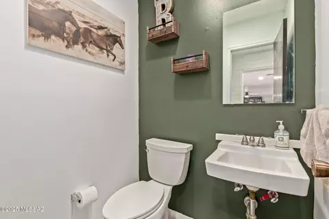Bath - 11341 E Calle Vaqueros, Tucson, AZ 85749 photo 1 of 5