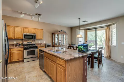 Kitchen - 10684 E Ravenswood St, Tucson, AZ 85747 photo 1 of 5