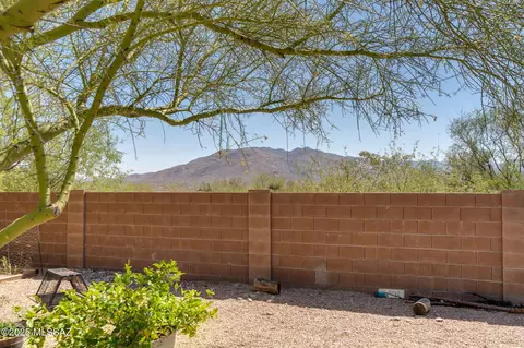 Exterior - 10684 E Ravenswood St, Tucson, AZ 85747 photo 7 of 9