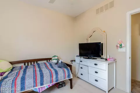 Bedroom - 10684 E Ravenswood St, Tucson, AZ 85747 photo 4 of 7