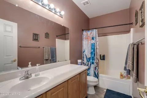 Bath - 10684 E Ravenswood St, Tucson, AZ 85747 photo 3 of 3