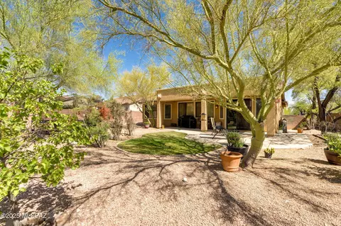 Exterior - 10684 E Ravenswood St, Tucson, AZ 85747 photo 8 of 9