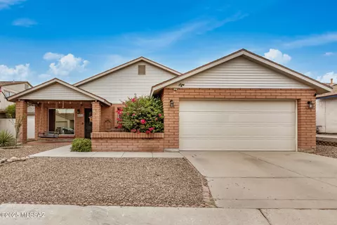 4522 W Vander Bie, Tucson, AZ 85741