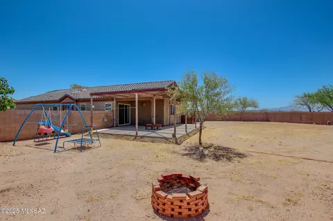 Exterior - 8068 S Nautilus Dr, Tucson, AZ 85756 photo 6 of 12
