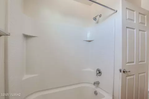Bath - 8068 S Nautilus Dr, Tucson, AZ 85756 photo 3 of 3