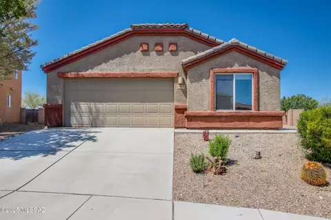 Exterior - 8068 S Nautilus Dr, Tucson, AZ 85756 photo 7 of 12