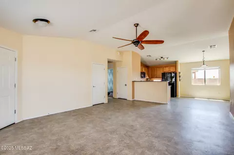 Living - 8068 S Nautilus Dr, Tucson, AZ 85756 photo 3 of 4