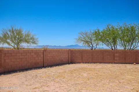 Exterior - 8068 S Nautilus Dr, Tucson, AZ 85756 photo 2 of 12