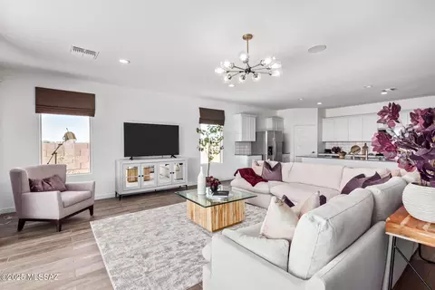 375 W Aberdeen St, Vail, AZ 85641