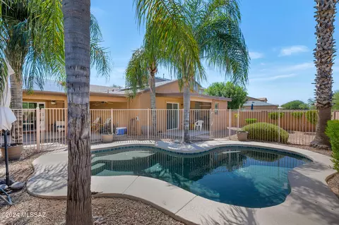5897 E Cedarbird Dr, Tucson, AZ 85756