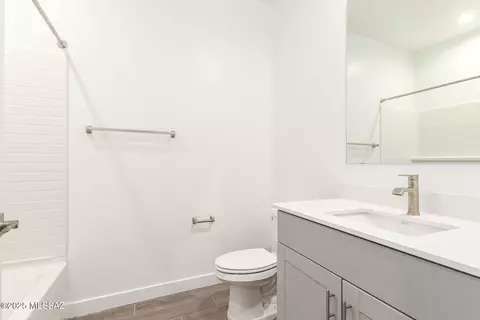 Bath - 9822 E Gray Hawk Dr, Tucson, AZ 85730 photo 1 of 1