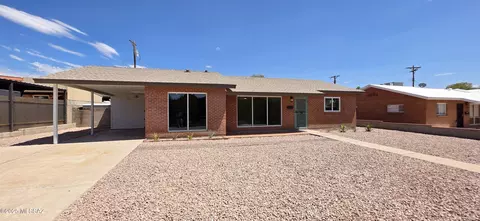 6566 E Koralee Dr, Tucson, AZ 85710
