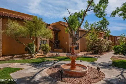 6651 N Campbell Ave #221, Tucson, AZ 85718