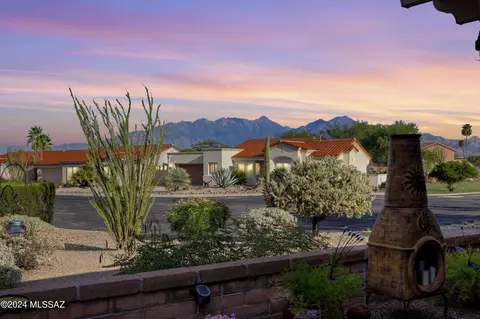 1672 W Circulo De La Pinata, Green Valley, AZ 85622
