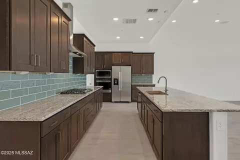 14794 N Blue Juniper Ln, Marana, AZ 85658