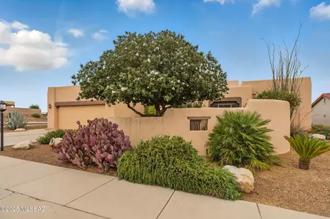 1014 W Placita Apartada, Green Valley, AZ 85614