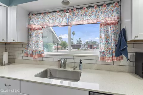 Kitchen - 6951 E 1st St, Tucson, AZ 85710 photo 4 of 4
