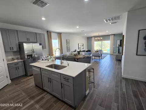 14139 E Canidae Dr E, Vail, AZ 85641 photo 2
