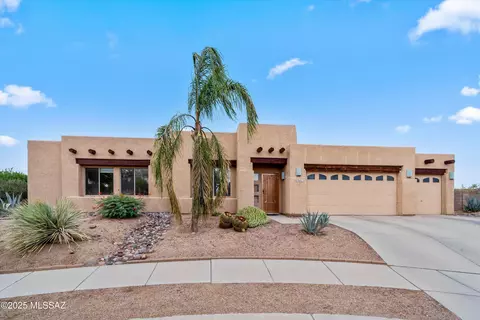 9401 E Sandy Whiskers Pl, Tucson, AZ 85710