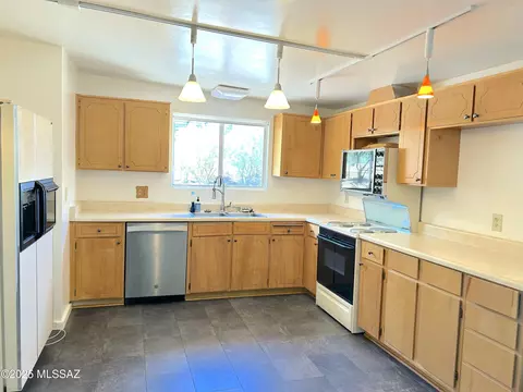 Kitchen - 8531 E 5th St, Tucson, AZ 85710 photo 1 of 5