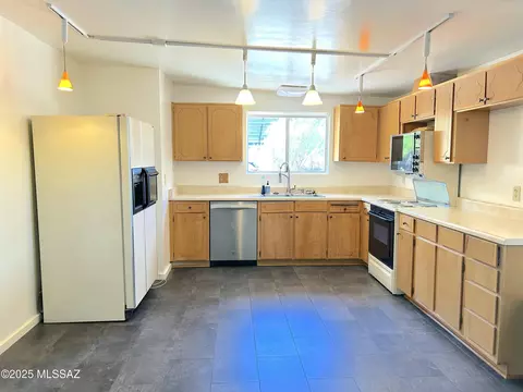 Kitchen - 8531 E 5th St, Tucson, AZ 85710 photo 2 of 5