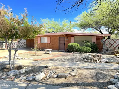 Exterior - 8531 E 5th St, Tucson, AZ 85710 photo 13 of 14