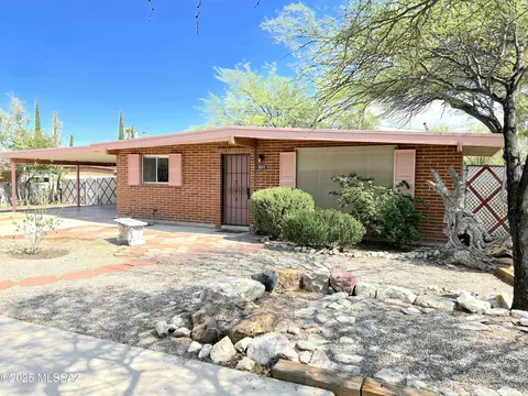 8531 E 5th St, Tucson, AZ 85710