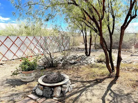 Exterior - 8531 E 5th St, Tucson, AZ 85710 photo 7 of 14