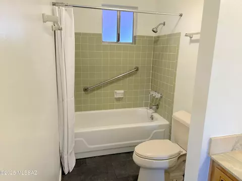 Bath - 8531 E 5th St, Tucson, AZ 85710 photo 2 of 6