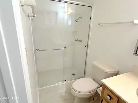 Bath - 8531 E 5th St, Tucson, AZ 85710 photo 4 of 6