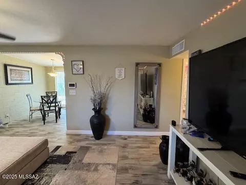 4549 E 29th St, Tucson, AZ 85711 photo 9