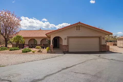 Exterior - 4720 E Wagon Train Rd, Tucson, AZ 85739 photo 5 of 18