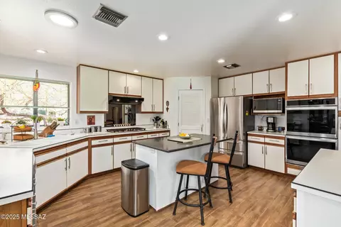 Kitchen - 4720 E Wagon Train Rd, Tucson, AZ 85739 photo 2 of 4
