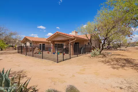 Exterior - 4720 E Wagon Train Rd, Tucson, AZ 85739 photo 12 of 18