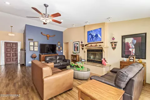 Living - 4720 E Wagon Train Rd, Tucson, AZ 85739 photo 3 of 3