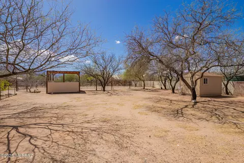 Exterior - 4720 E Wagon Train Rd, Tucson, AZ 85739 photo 15 of 18