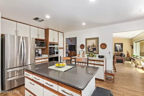 Kitchen - 4720 E Wagon Train Rd, Tucson, AZ 85739 photo 3 of 4