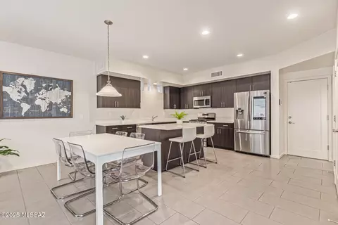 Kitchen - 890 E Millenium Ct, Tucson, AZ 85719 photo 1 of 6