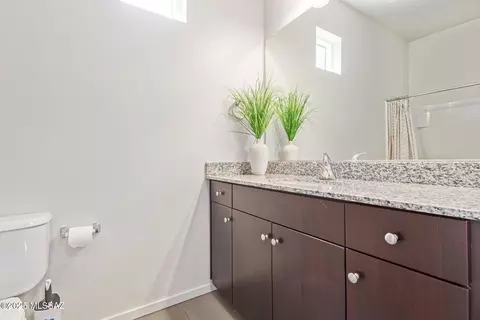 Bath - 890 E Millenium Ct, Tucson, AZ 85719 photo 4 of 5