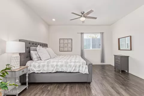 Bedroom - 890 E Millenium Ct, Tucson, AZ 85719 photo 1 of 7