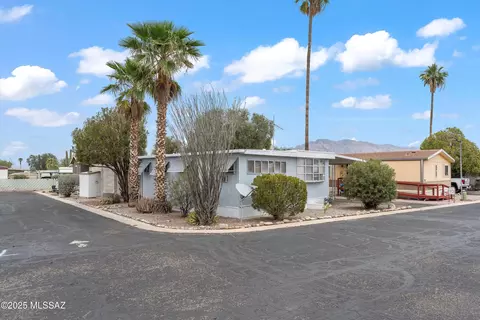 4439 N Old Romero Rd #49, Tucson, AZ 85705