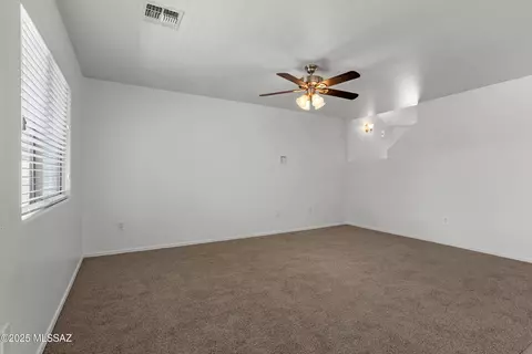 Living - 8056 S Nautilus Dr, Tucson, AZ 85756 photo 3 of 5