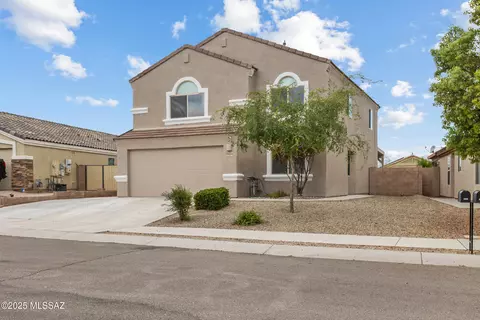 Exterior - 8056 S Nautilus Dr, Tucson, AZ 85756 photo 5 of 6